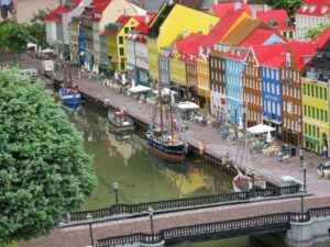 Go from Vejle to Legoland