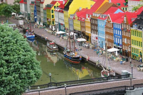 Go from Vejle to Legoland